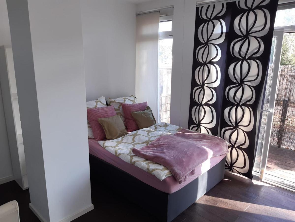 Luxuriöse Wohnung mit eigenem Garten Augsburg Exterior foto