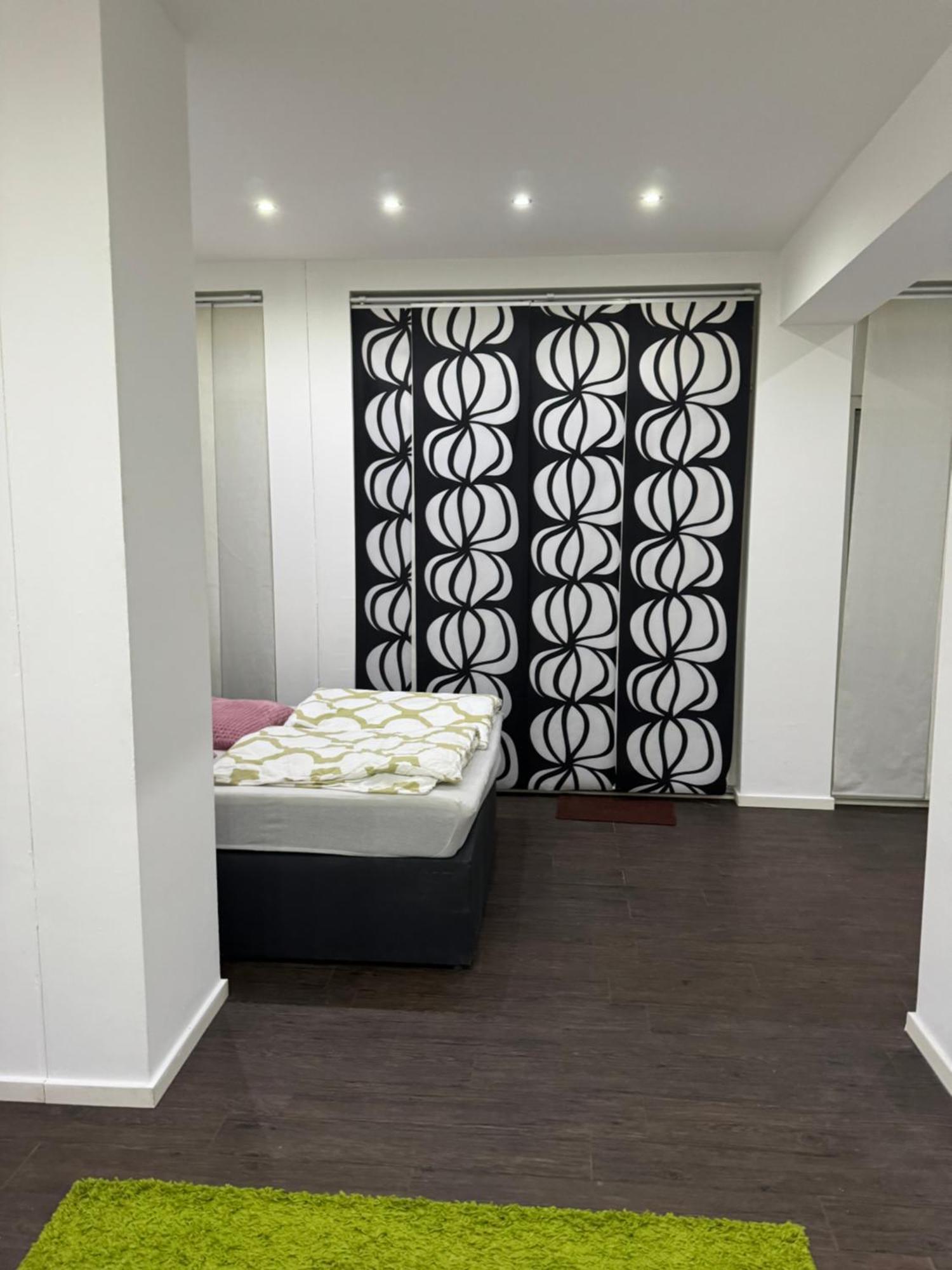 Luxuriöse Wohnung mit eigenem Garten Augsburg Exterior foto