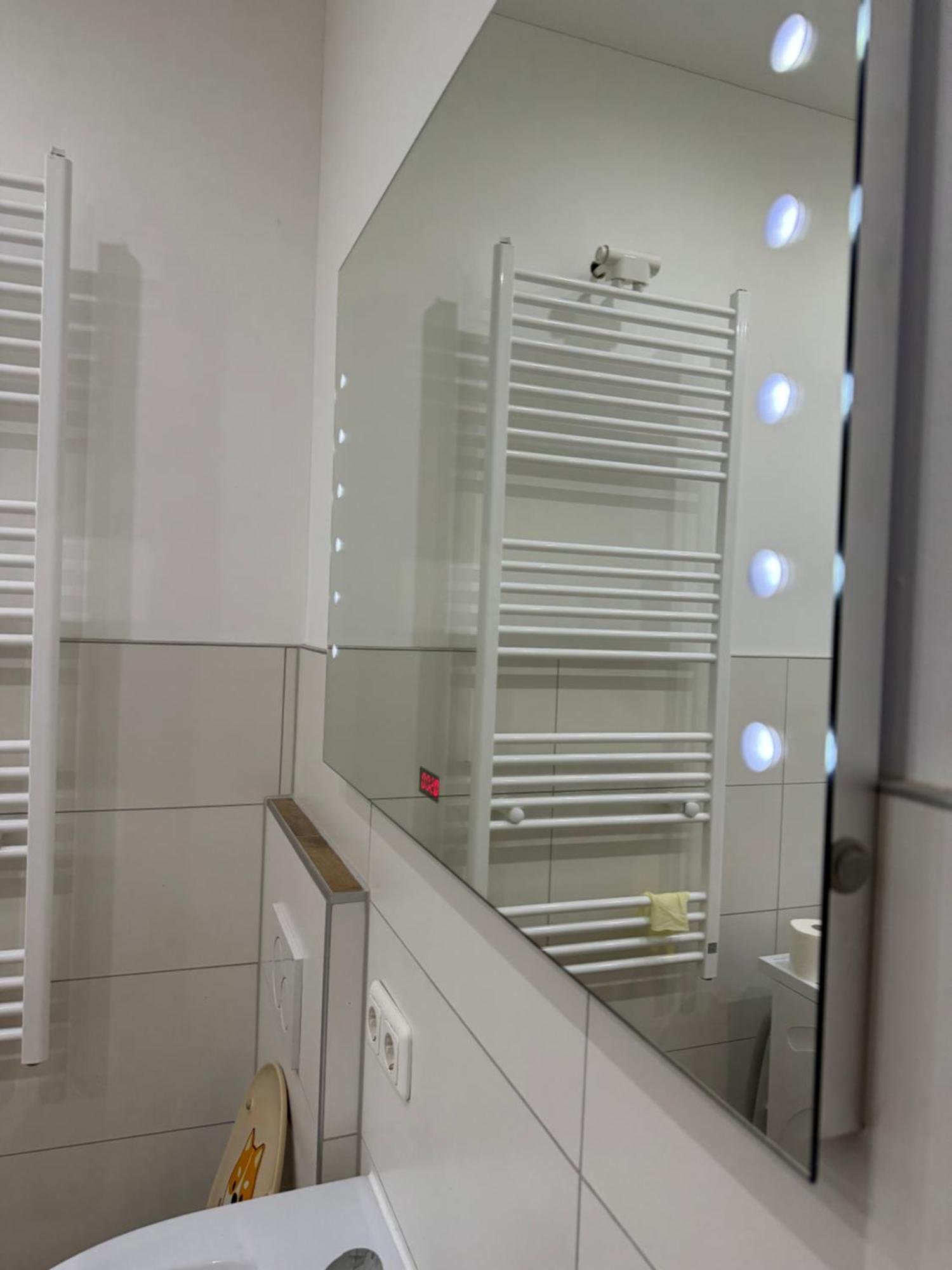Luxuriöse Wohnung mit eigenem Garten Augsburg Exterior foto